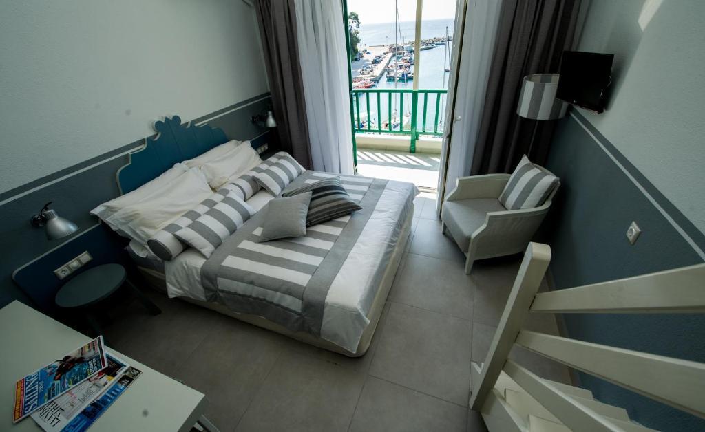 Alkyon Hotel Patitírion Habitación foto